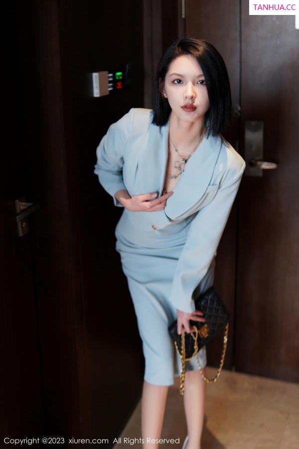   [XiuRen]高清写真图 2023.06.09 No.6885 乔一一 丝袜美腿第14张图片